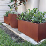 Large Rusted Country Style Garden Pots