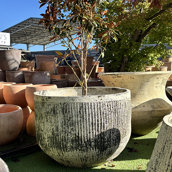 Thai Limestone Fluted Tub 3