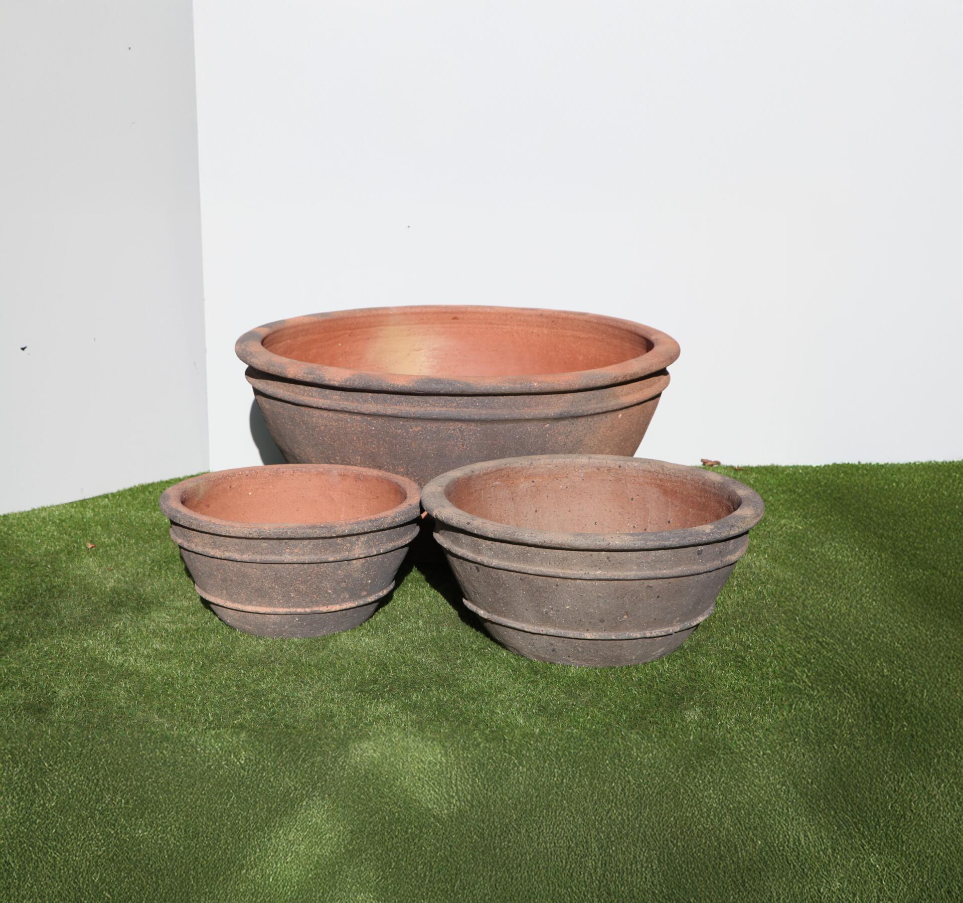Old Stone Sala Pond Planter Terracotta look garden pot