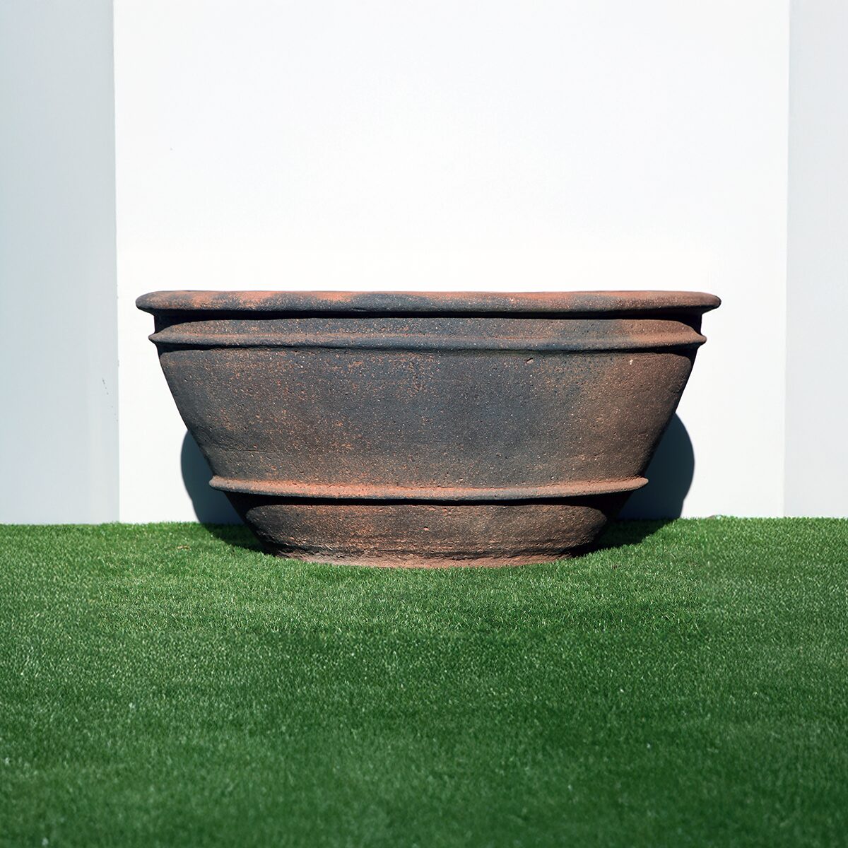 Old Stone Sala Pond Planter Terracotta look garden pot